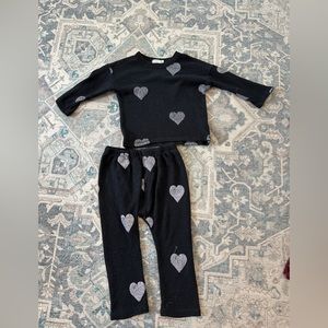 matching long sleeve set. Very soft. Worn a handful of times, good condition